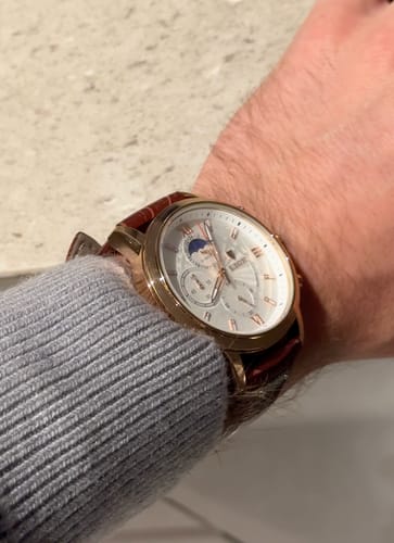 Classic Waterproof Watch for Men - Elegance and Quality