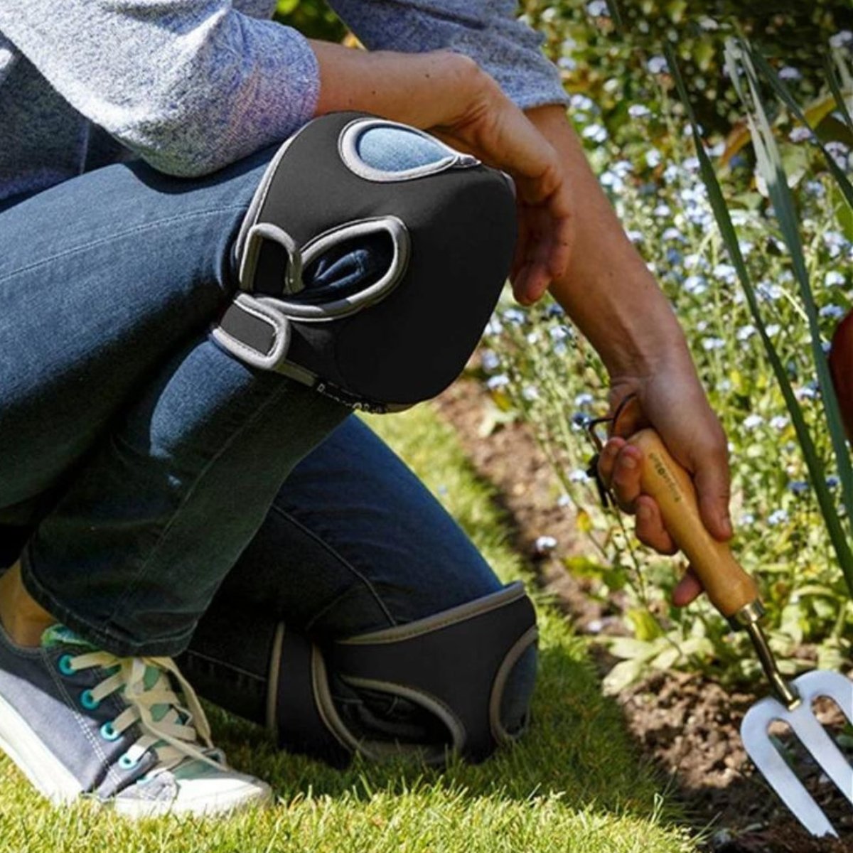 Knee Protectors for Gardening – GardenGuard