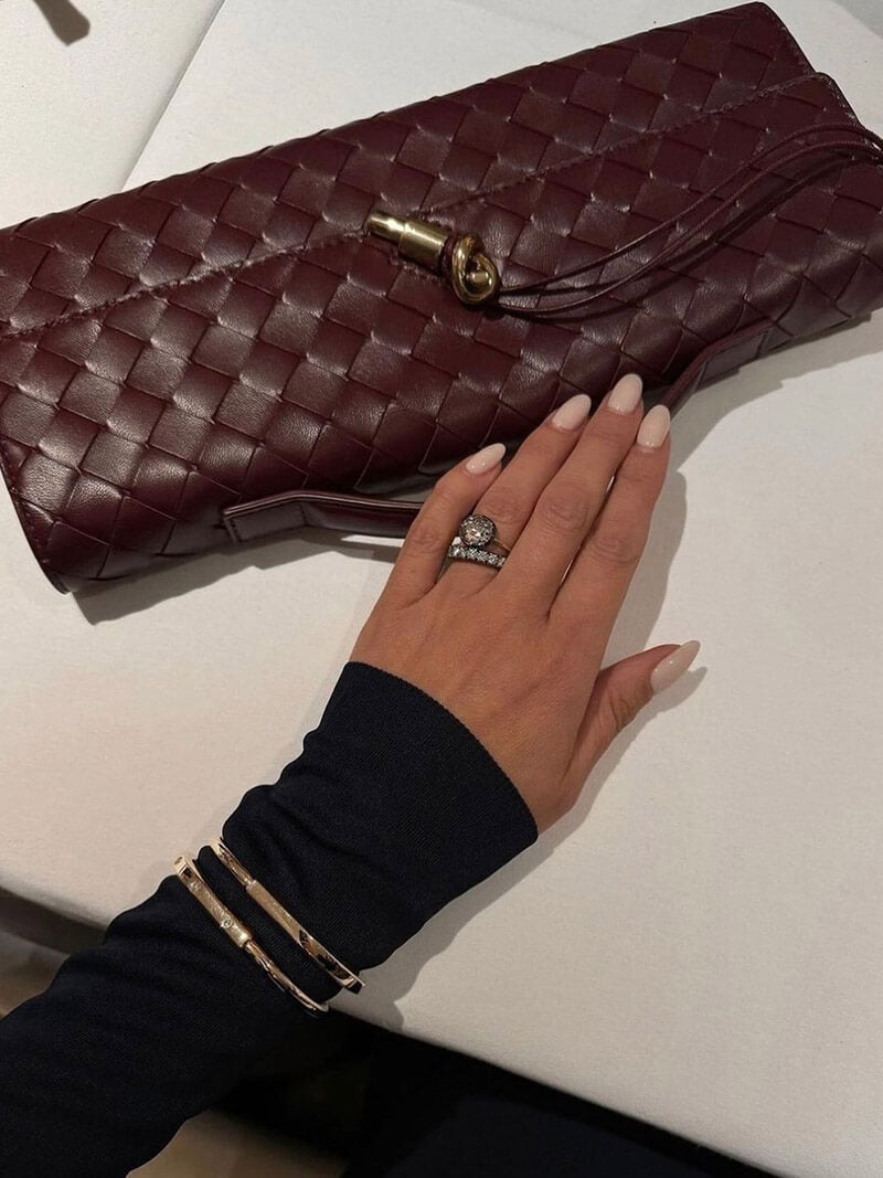 Luxe Woven Handbag - Elegance with Gold Closure