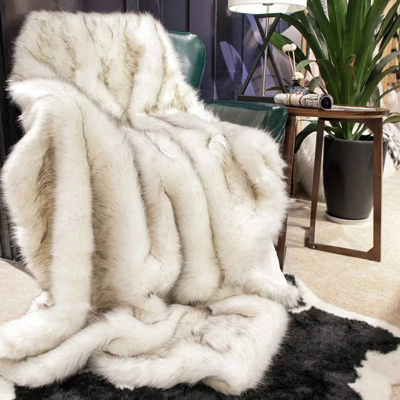 Luxury Faux Fur Blanket - Warmth & Style for Your Home