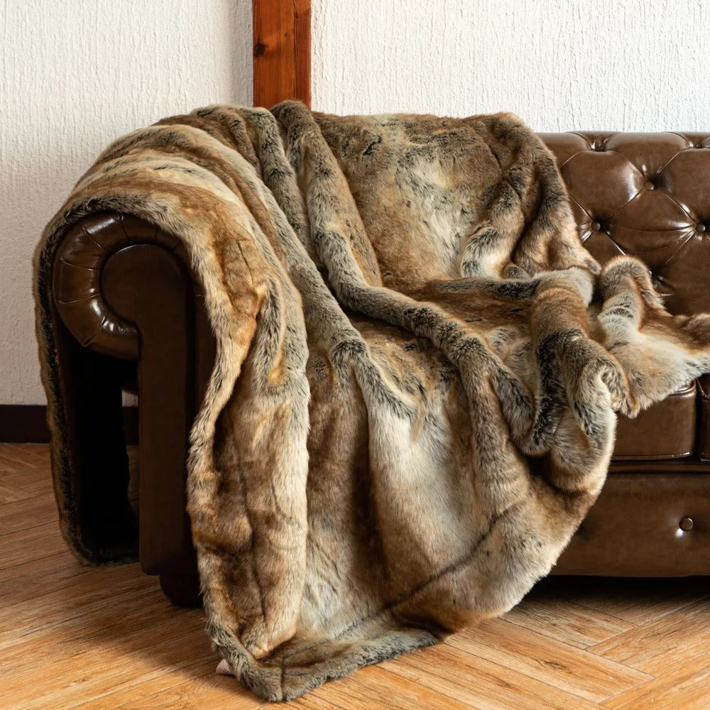 Luxury Faux Fur Blanket - Warmth & Style for Your Home