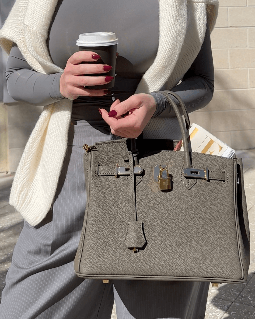 Luxury Leather Handbag | Stylish & Functional for Any Occasion
