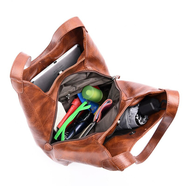 Luxury Leather Shoulder Bag for Stylish Women