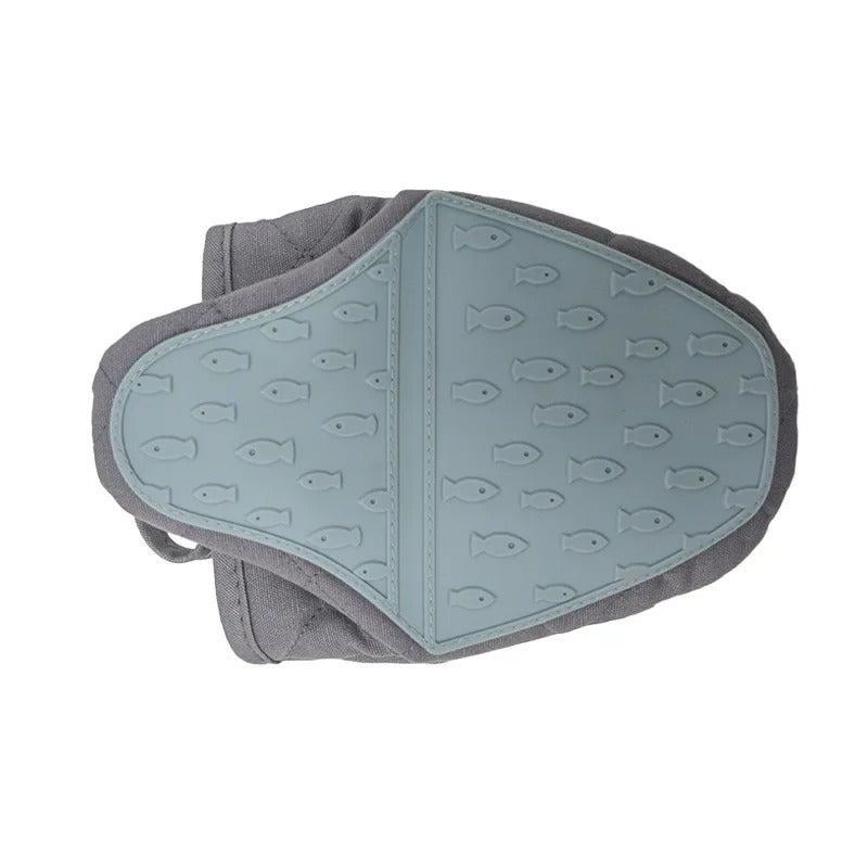 Silicone Oven Glove in Fish Shape & Multifunctional Kitchen Utensil - Finley