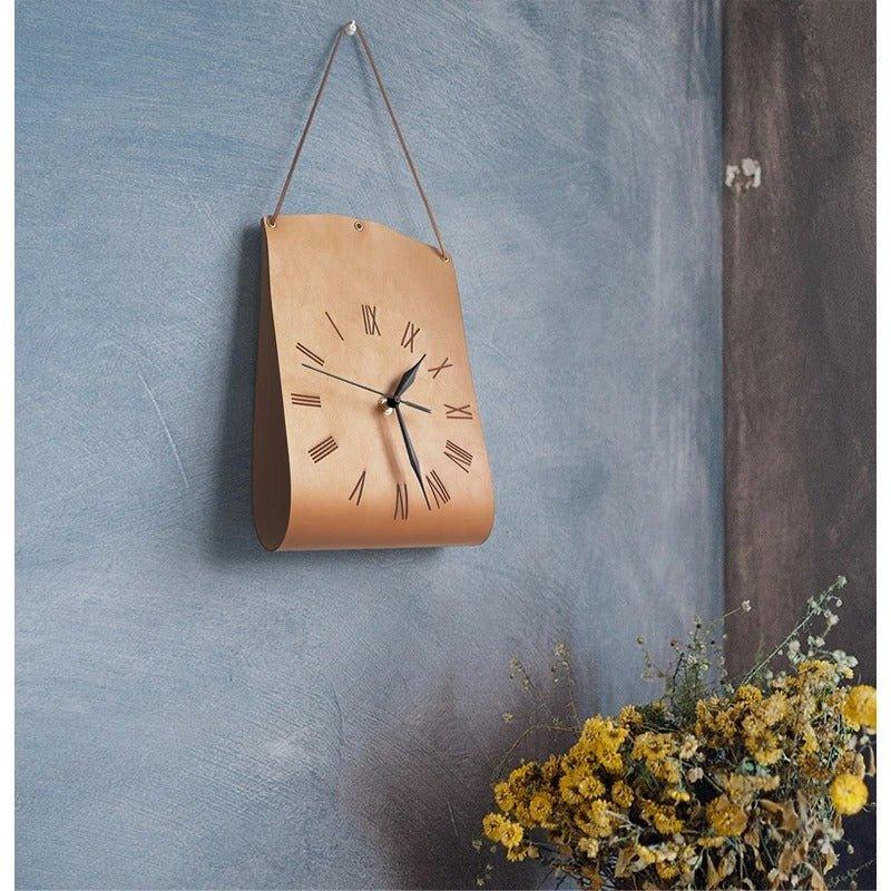 Modern Handbag-Shaped Wall Clock - Unique Decorative Clock in the Shape of a Bag