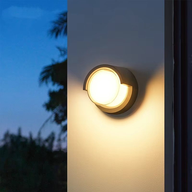 Outdoor Wall Lamp with Motion Sensor – Modern Design