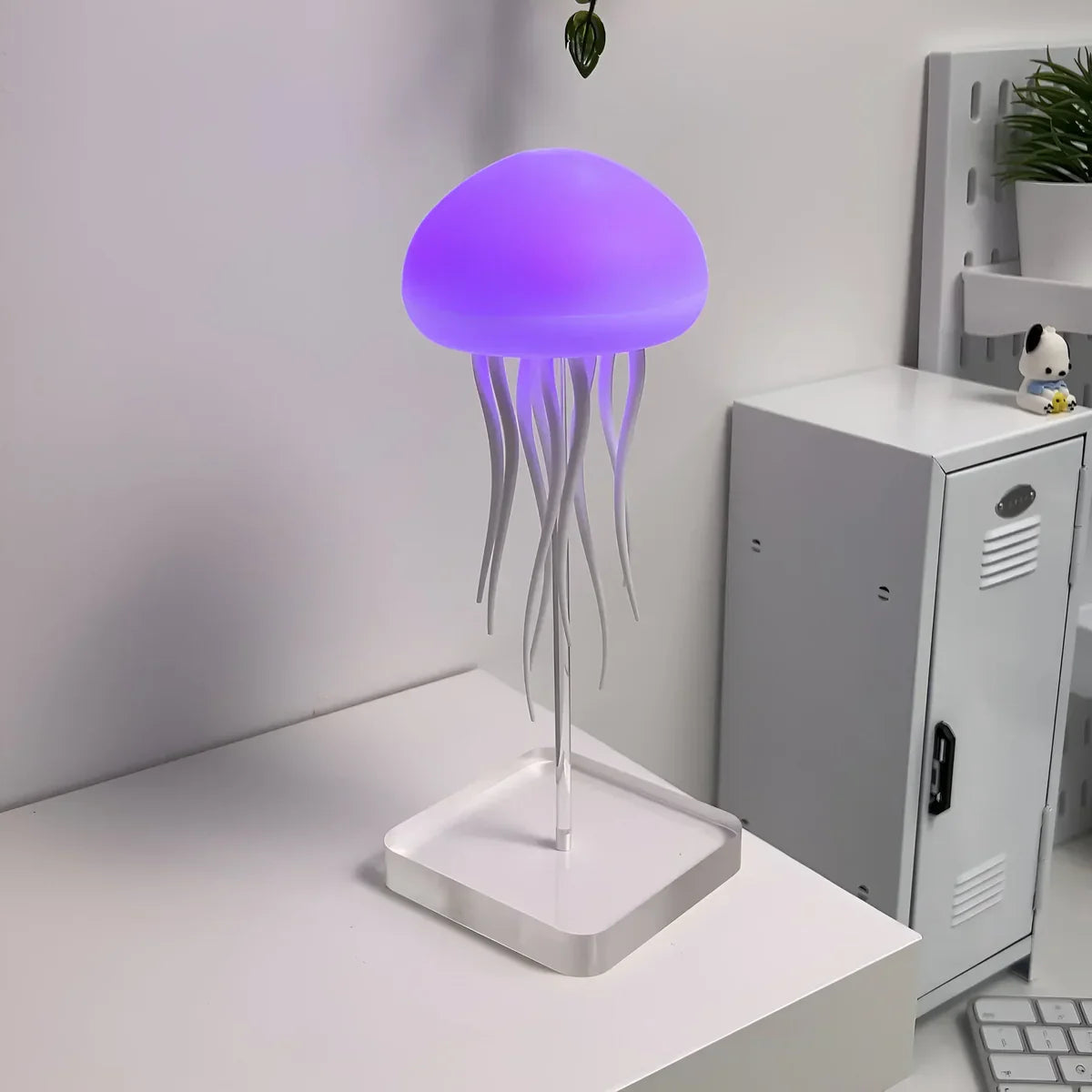 JellyWave - Lamp with Dancing Jellyfish