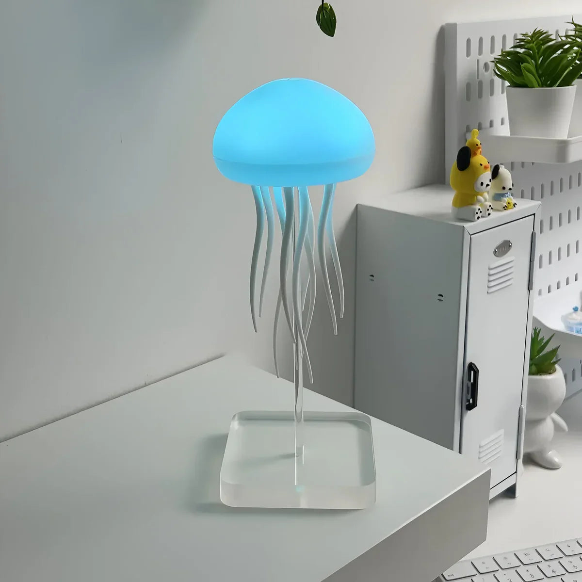 JellyWave - Lamp with Dancing Jellyfish