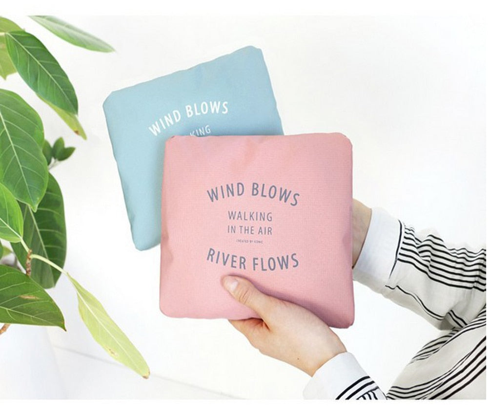 TravelMate Compact Foldable Travel Bag – Practical and Spacious