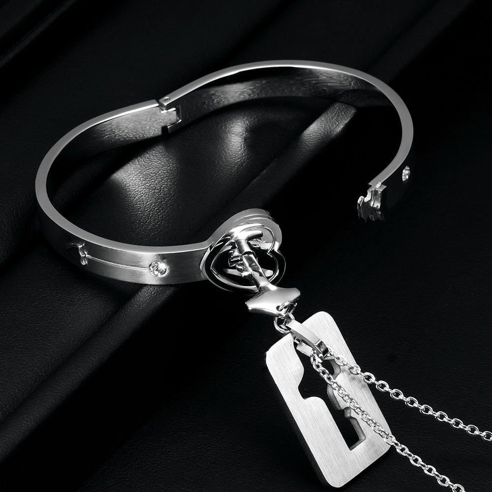 ForeverBond Jewellery Set – Timeless and Meaningful