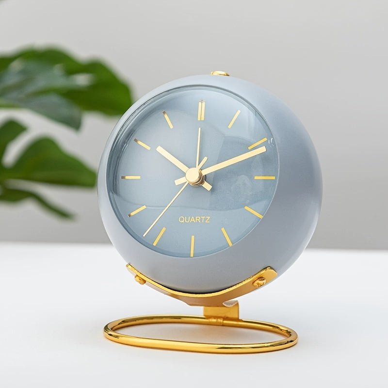 Retro Analogue Alarm Clock – Buzzley
