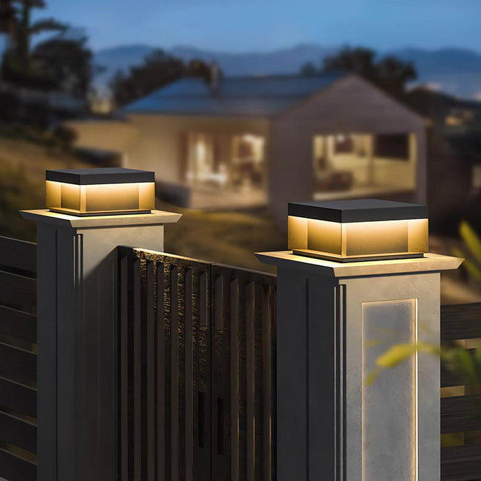 Robust Solight Solar Wall Lamp | Weatherproof and Efficient