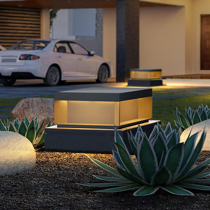 Robust Solight Solar Wall Lamp | Weatherproof and Efficient