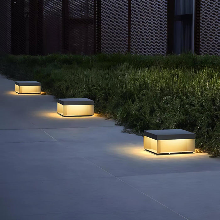 Robust Solight Solar Wall Lamp | Weatherproof and Efficient