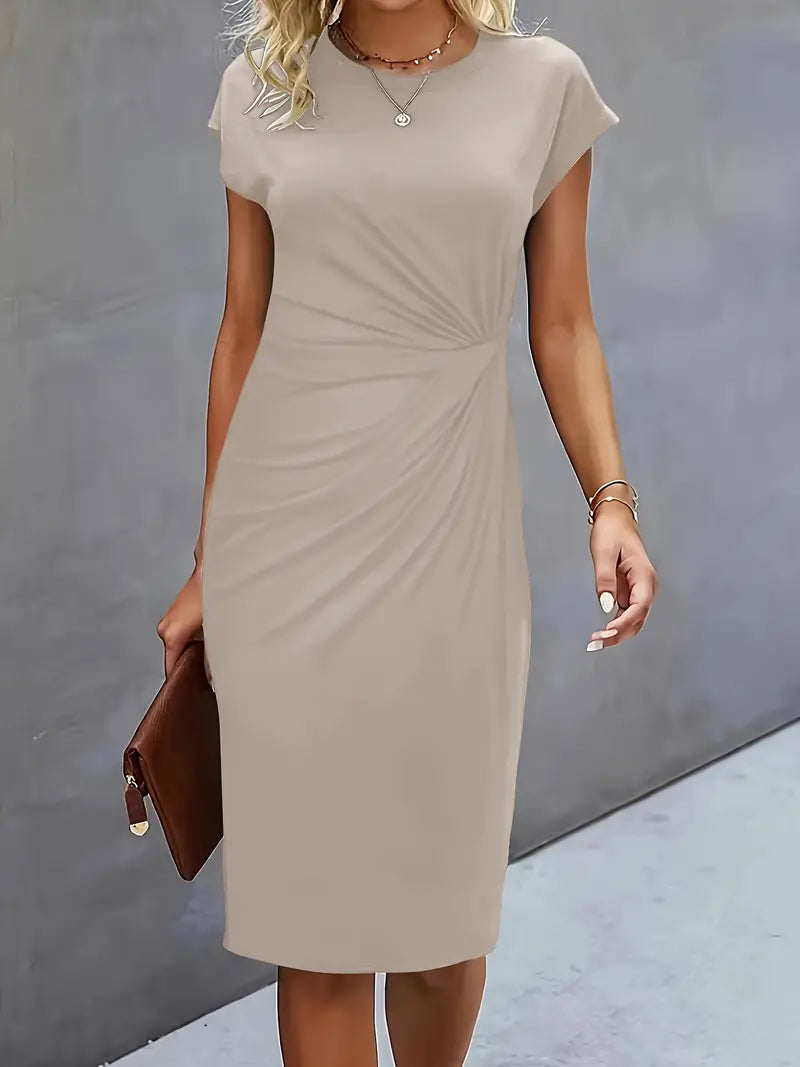 Midi Dress – Flattering Silhouette and Timeless Design