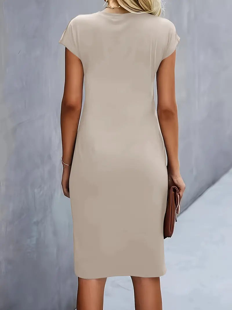 Midi Dress – Flattering Silhouette and Timeless Design