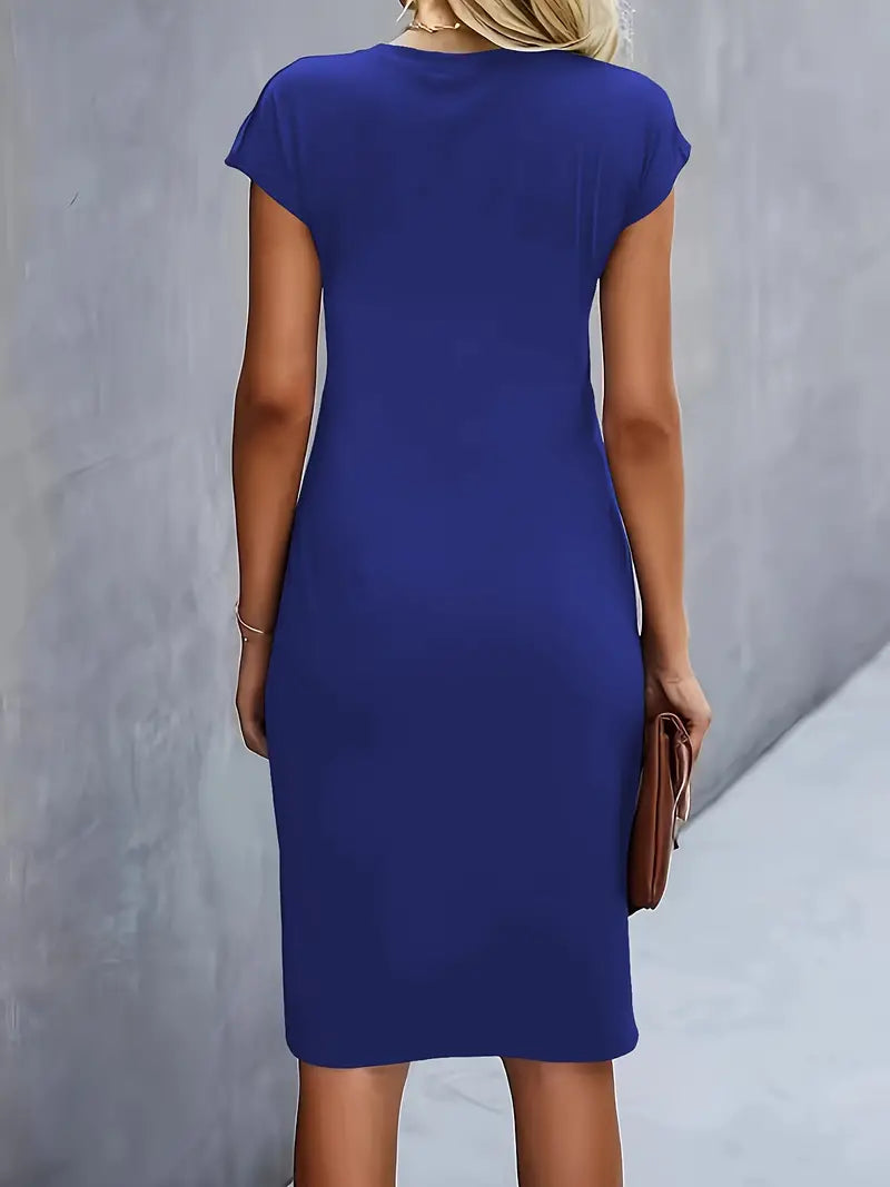 Midi Dress – Flattering Silhouette and Timeless Design