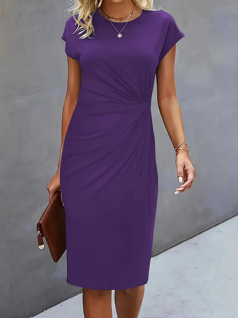 Midi Dress – Flattering Silhouette and Timeless Design