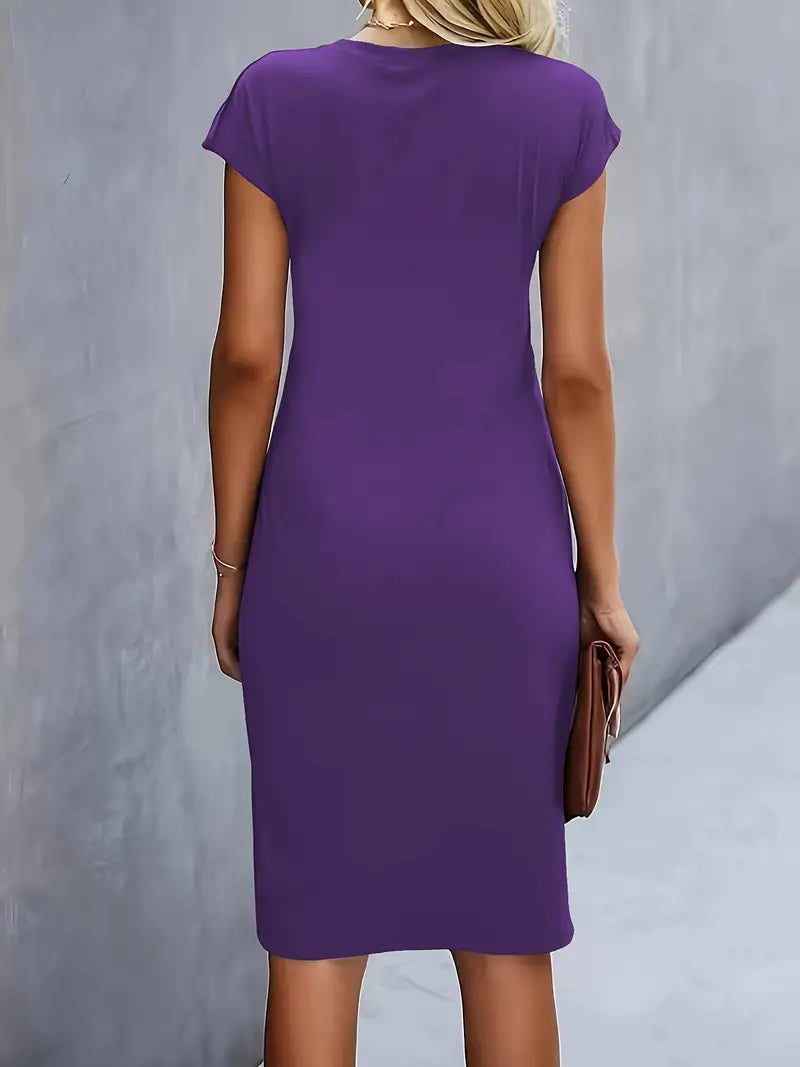 Midi Dress – Flattering Silhouette and Timeless Design