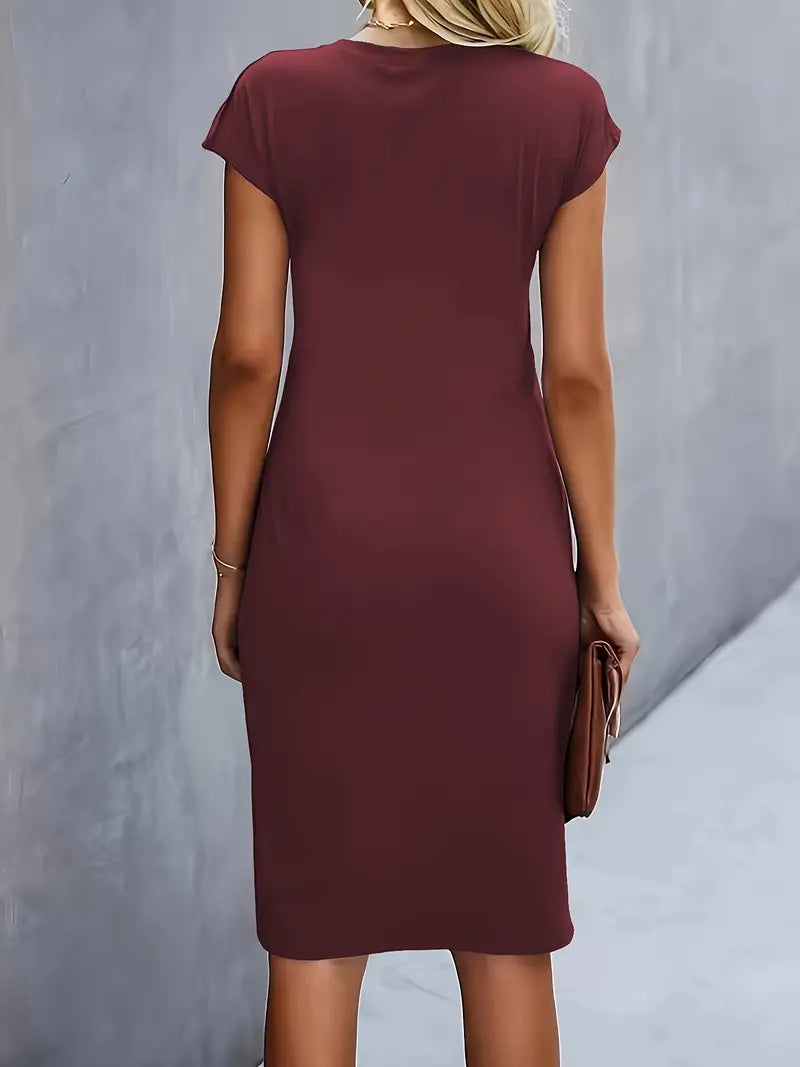Midi Dress – Flattering Silhouette and Timeless Design