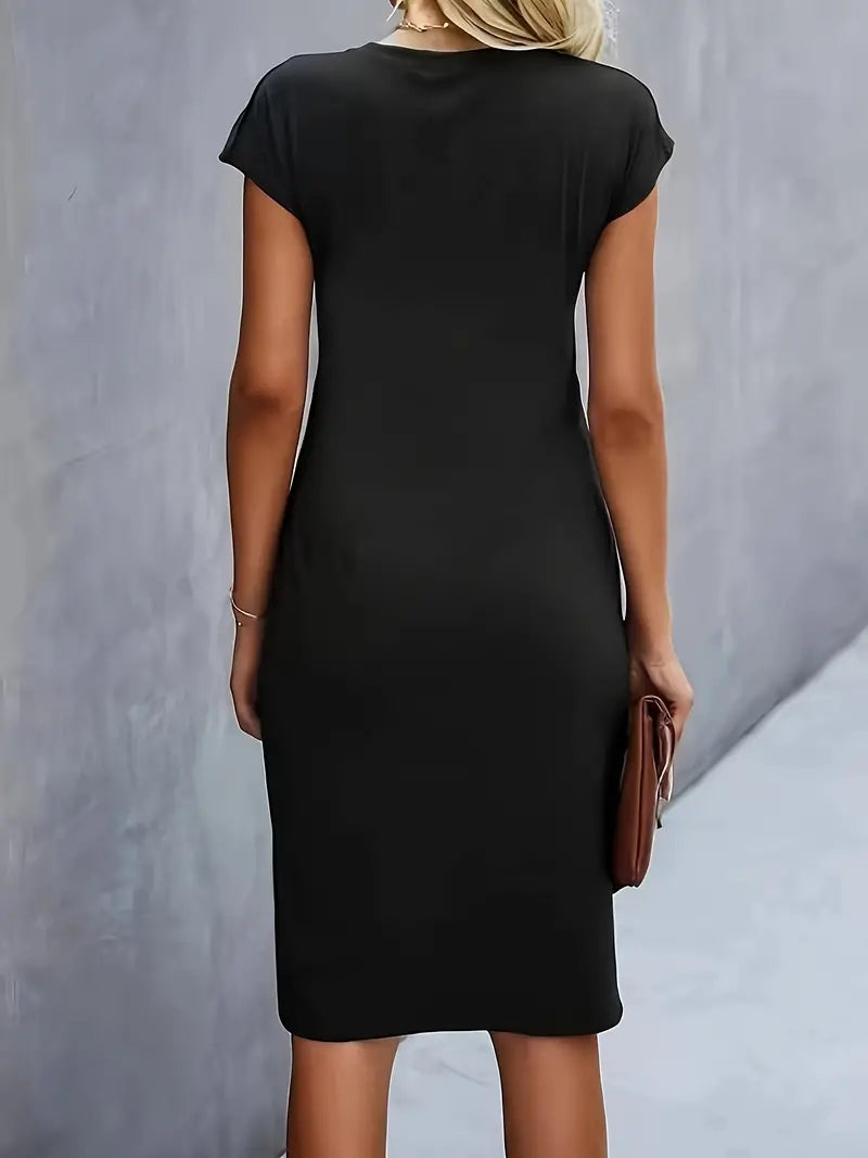 Midi Dress – Flattering Silhouette and Timeless Design