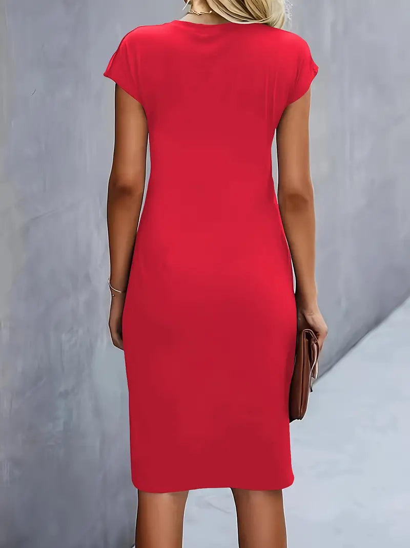 Midi Dress – Flattering Silhouette and Timeless Design