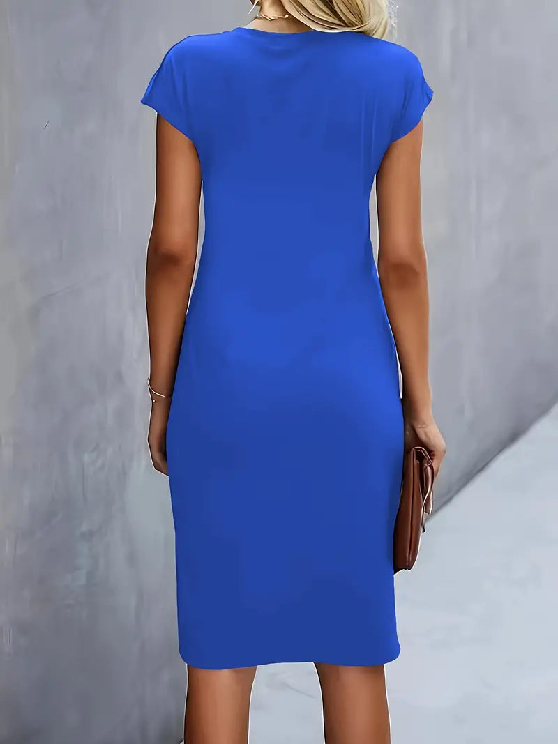 Midi Dress – Flattering Silhouette and Timeless Design