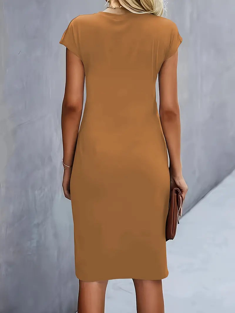 Midi Dress – Flattering Silhouette and Timeless Design