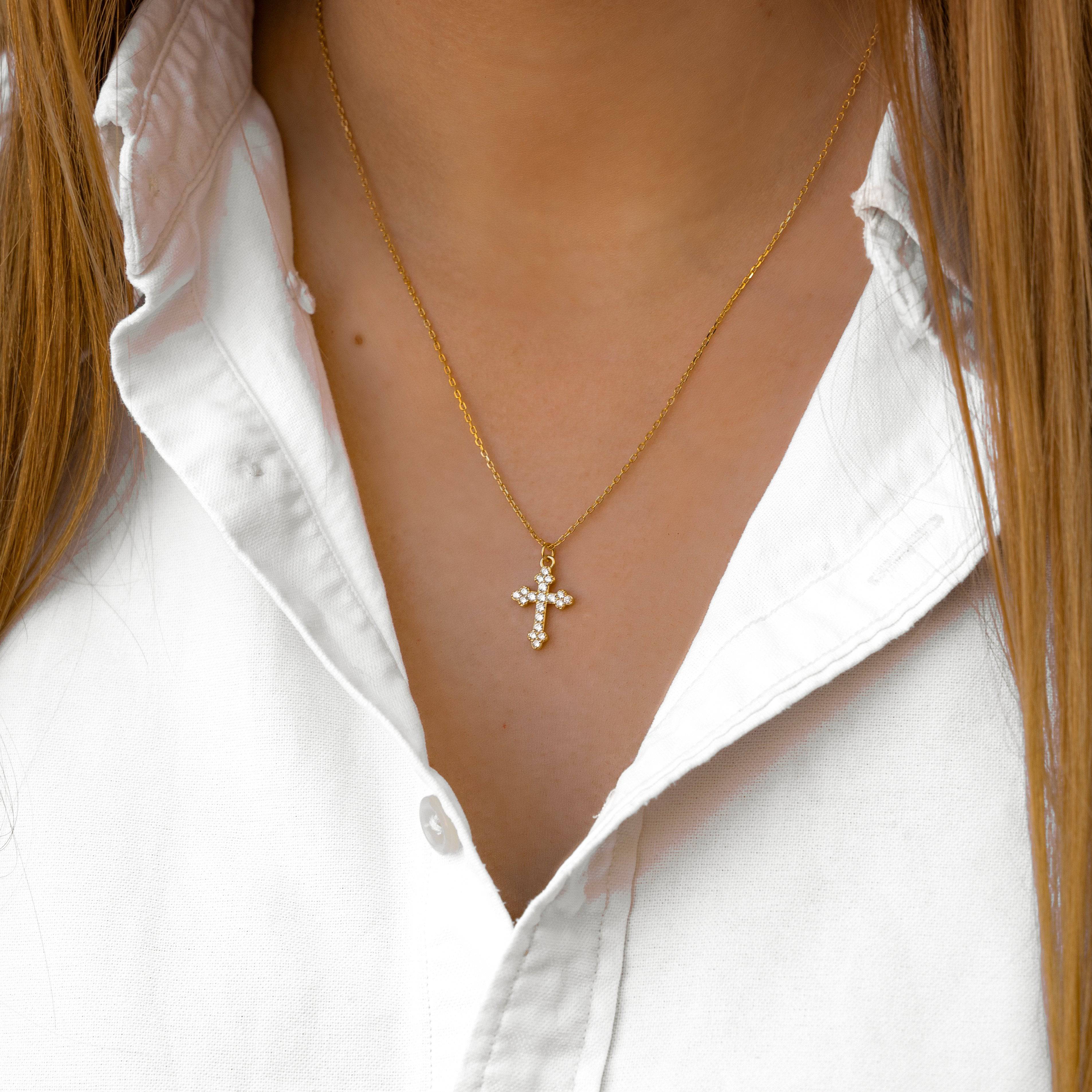 Stylish Cross Necklace – Clémence