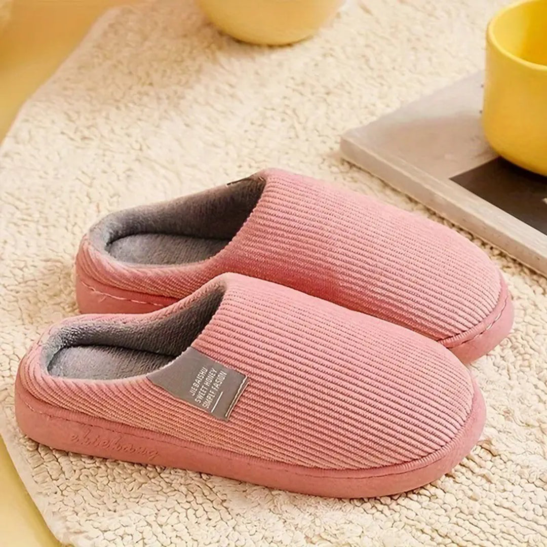 Women’s Winter Warm Slip-on Slippers - Comfort & Style