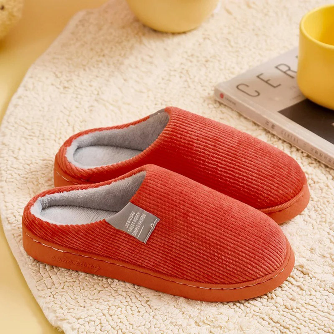 Women’s Winter Warm Slip-on Slippers - Comfort & Style