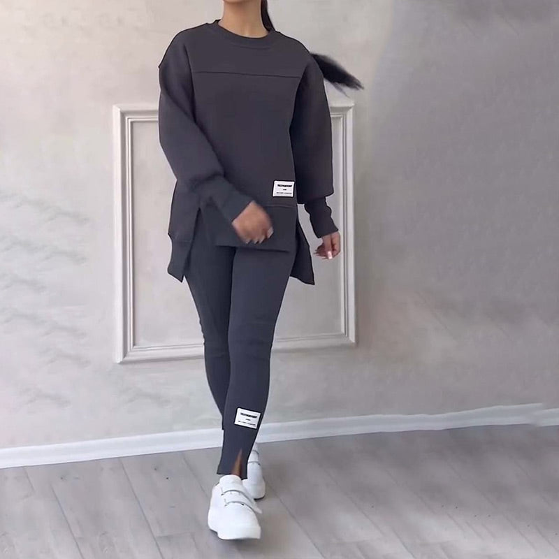 LuxeLounge Wearable Comfort Set | Oversized sweatshirt and seamless leggings for all-day style and ease