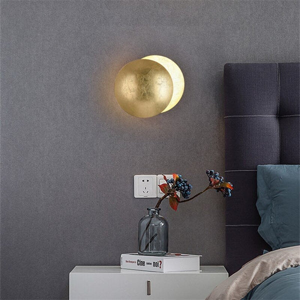 Wall Lamp with Magical Moonlight - Lunora