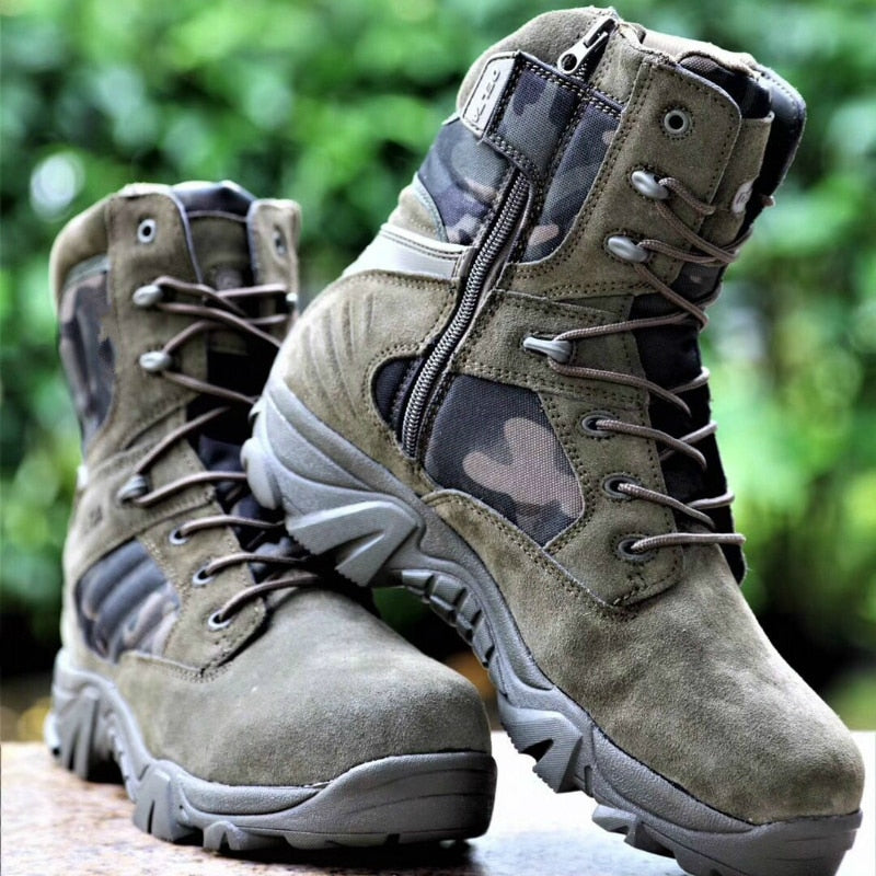 Tactical Army Boots - Insulation and Durability