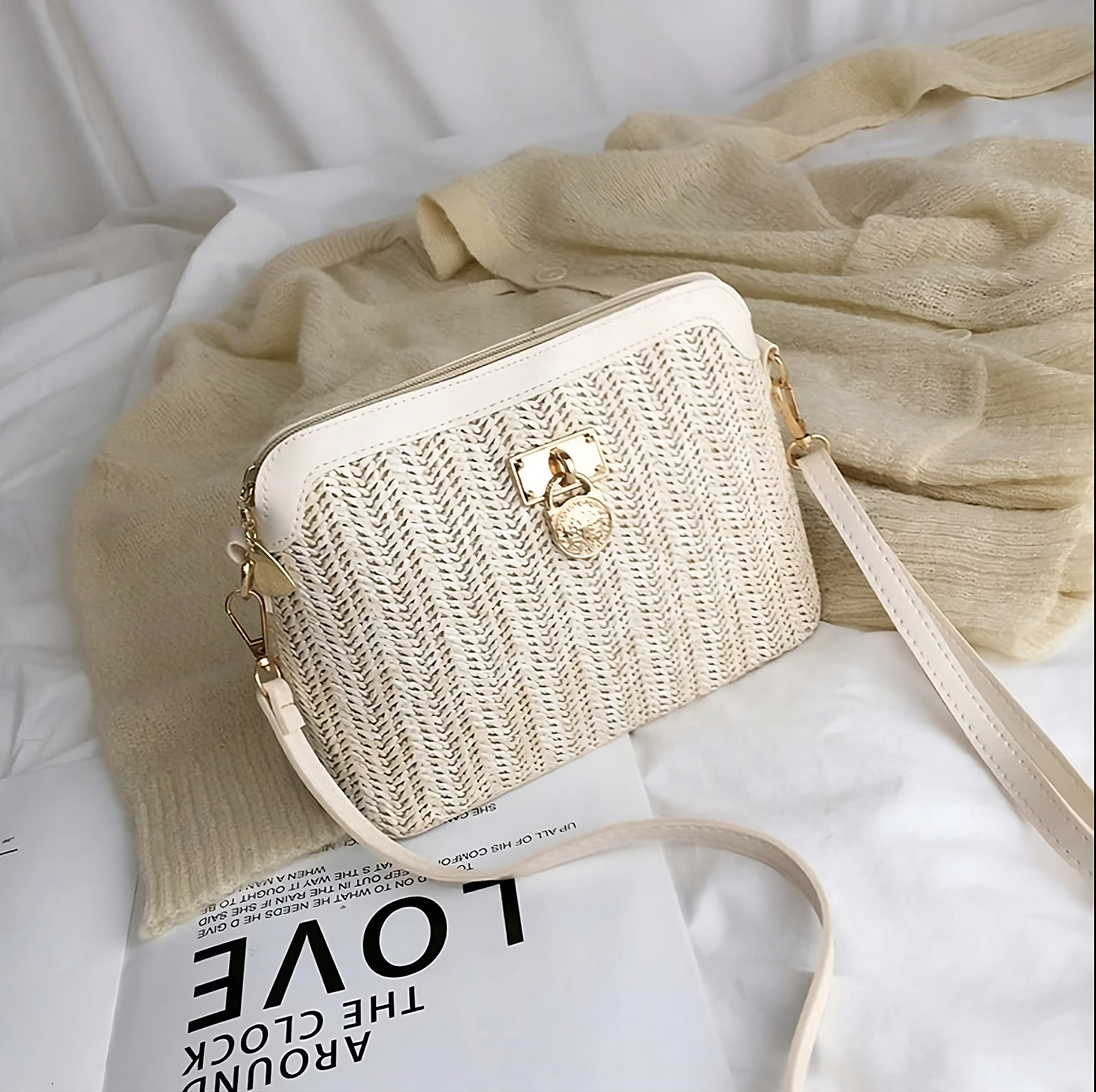 Boho Woven Straw Shoulder Bag – Elegant and Light