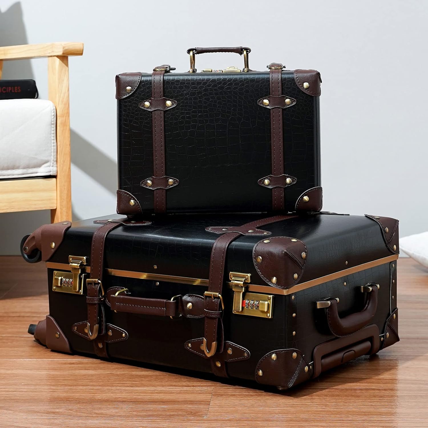 2-Piece Vintage-Inspired Luggage Set with Spinner Wheels and Protective Cover