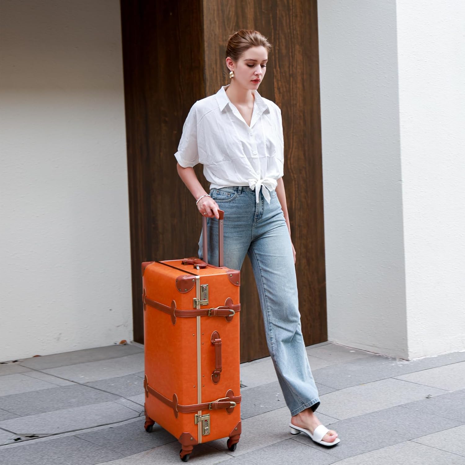 2-Piece Vintage-Inspired Luggage Set with Spinner Wheels and Protective Cover